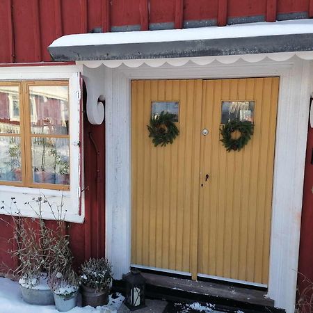 Rustik Stuga Med Lantlig Kaensla Naera Oerebro City Extérieur photo