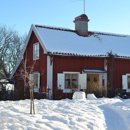 Rustik Stuga Med Lantlig Kaensla Naera Oerebro City Extérieur photo