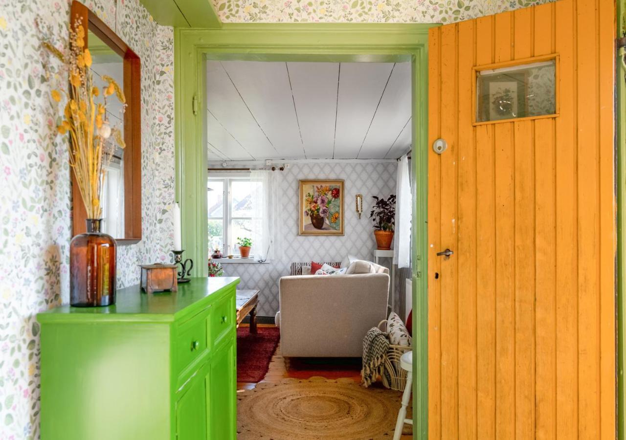 Rustik Stuga Med Lantlig Kaensla Naera Oerebro City Extérieur photo