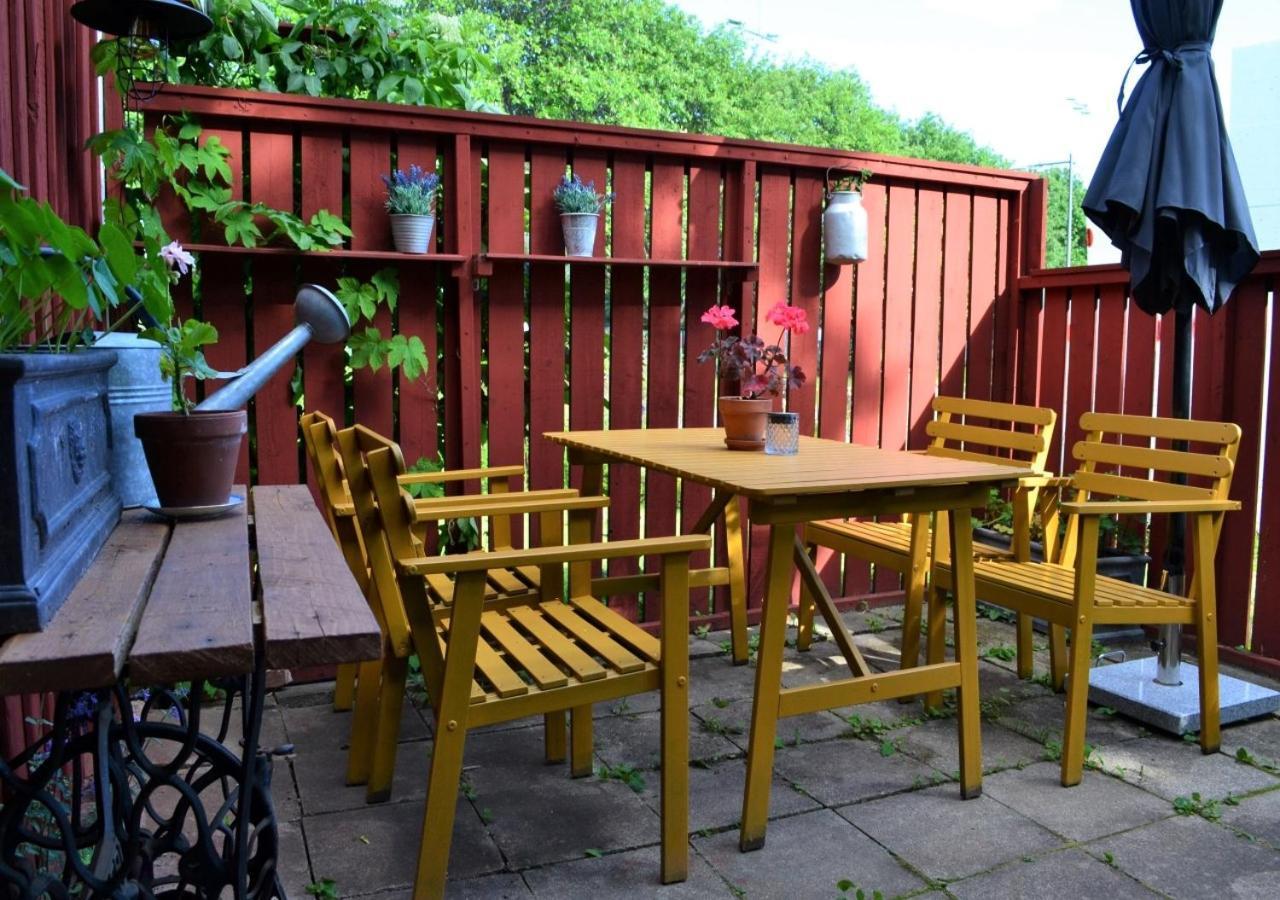 Rustik Stuga Med Lantlig Kaensla Naera Oerebro City Extérieur photo
