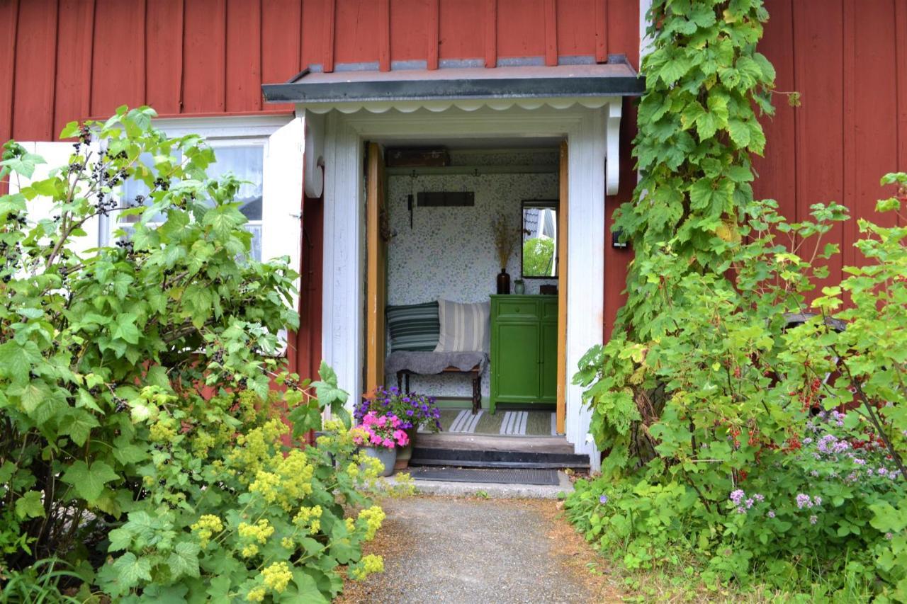 Rustik Stuga Med Lantlig Kaensla Naera Oerebro City Extérieur photo
