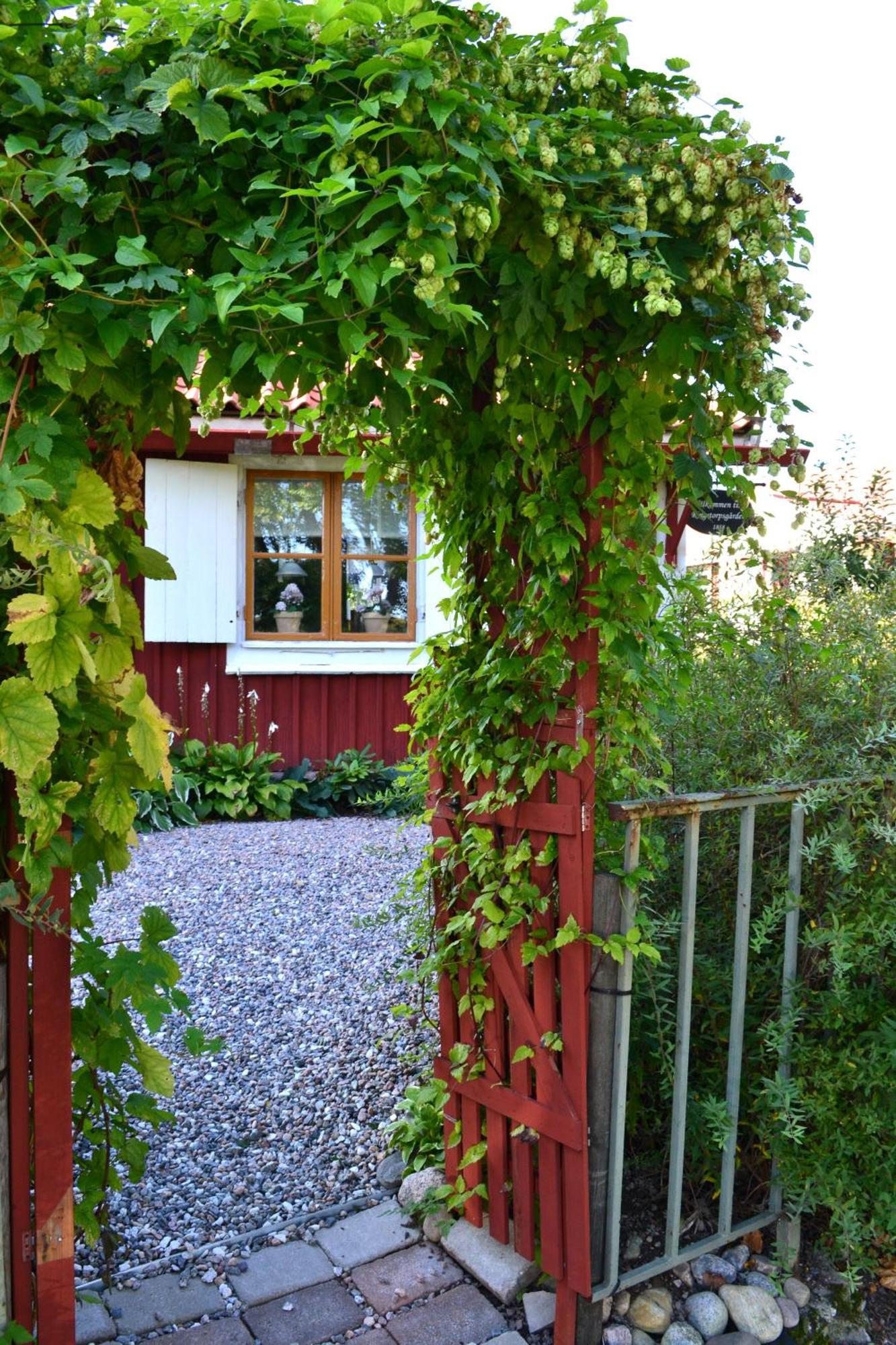 Rustik Stuga Med Lantlig Kaensla Naera Oerebro City Extérieur photo