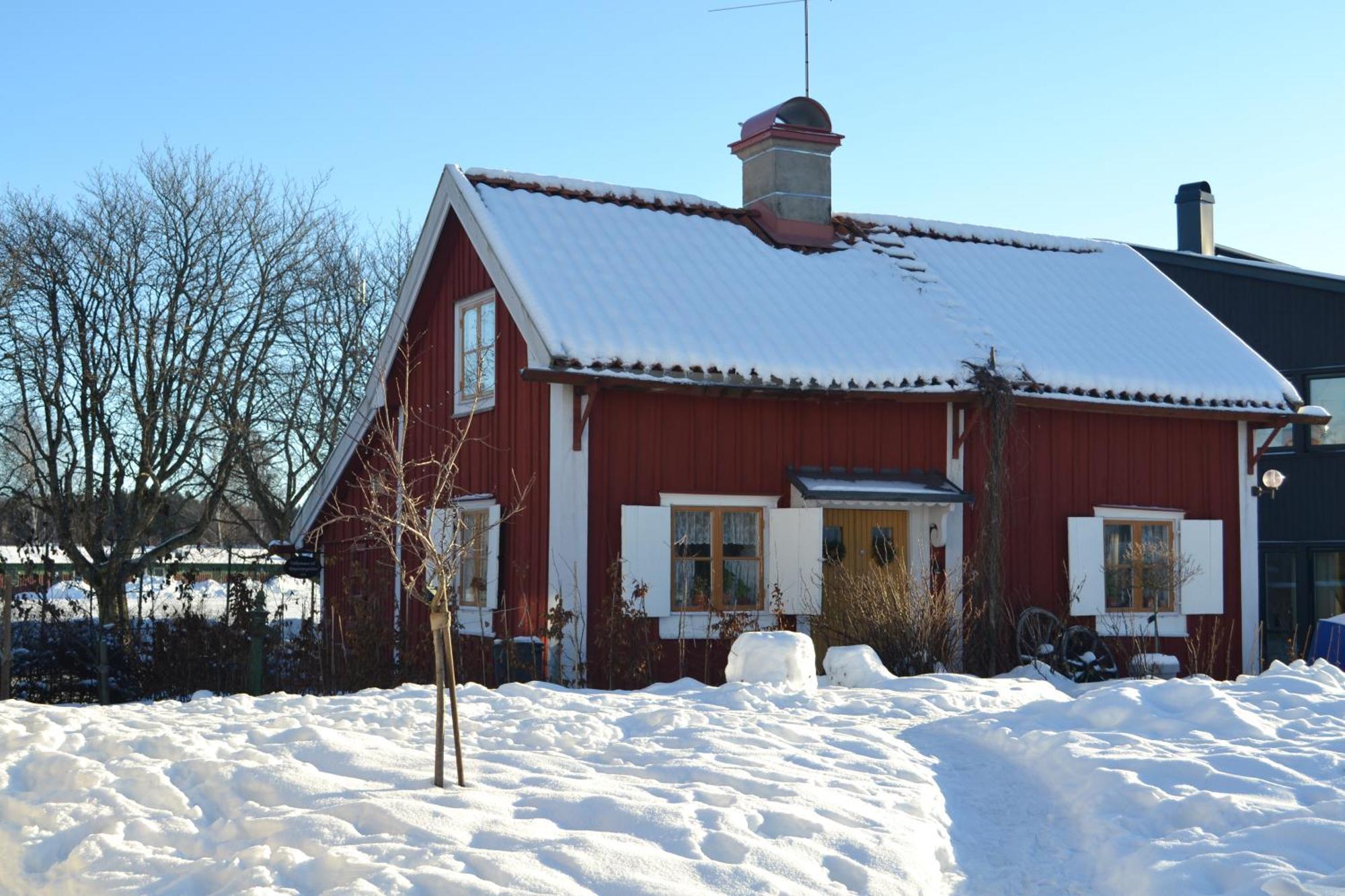 Rustik Stuga Med Lantlig Kaensla Naera Oerebro City Extérieur photo